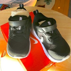 NIKE Revolution 5 baby/toddler